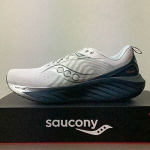 Men’s Saucony Triumph 22